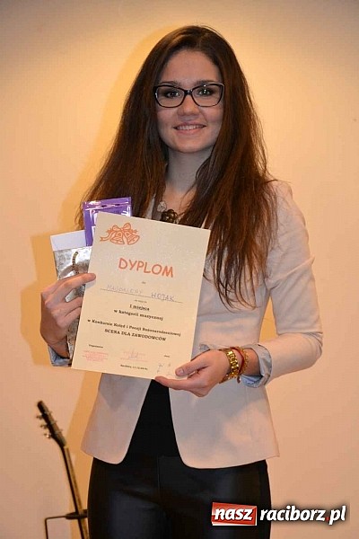 Zdjęcie w galerii na portalu naszraciborz.pl: Scena dla zawodowców – konkurs bożonarodzeniowy na zamku wiadomości z regionu