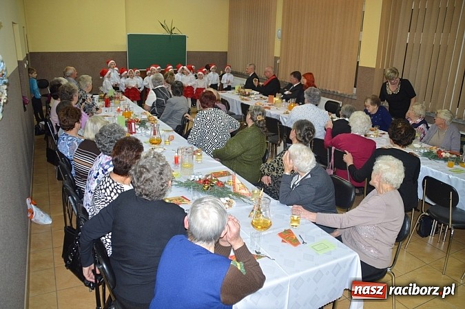 Zdjęcie w galerii na portalu naszraciborz.pl: Wieczór wigilijny w Bieńkowicach wiadomości z regionu