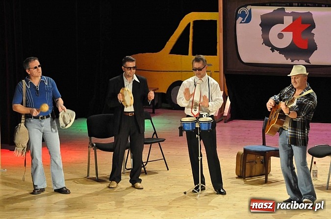 Zdjęcie w galerii na portalu naszraciborz.pl: PIT, CIT, VAT i korekta, czyli panie z urzędu skarbowego jako ABBA. Gwiazdka Serc 2014 w obiektywie wiadomości z regionu