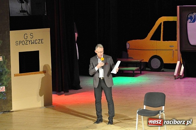 Zdjęcie w galerii na portalu naszraciborz.pl: PIT, CIT, VAT i korekta, czyli panie z urzędu skarbowego jako ABBA. Gwiazdka Serc 2014 w obiektywie wiadomości z regionu