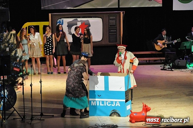 Zdjęcie w galerii na portalu naszraciborz.pl: PIT, CIT, VAT i korekta, czyli panie z urzędu skarbowego jako ABBA. Gwiazdka Serc 2014 w obiektywie wiadomości z regionu