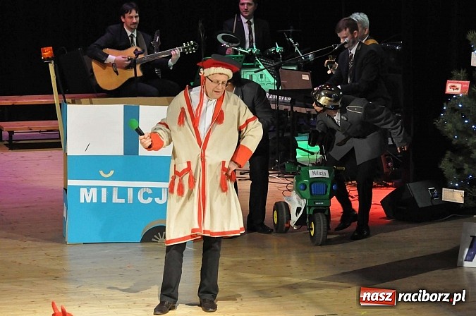 Zdjęcie w galerii na portalu naszraciborz.pl: PIT, CIT, VAT i korekta, czyli panie z urzędu skarbowego jako ABBA. Gwiazdka Serc 2014 w obiektywie wiadomości z regionu