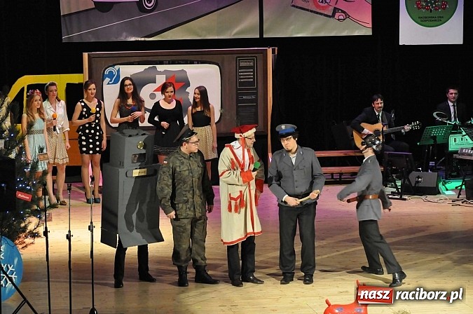 Zdjęcie w galerii na portalu naszraciborz.pl: PIT, CIT, VAT i korekta, czyli panie z urzędu skarbowego jako ABBA. Gwiazdka Serc 2014 w obiektywie wiadomości z regionu