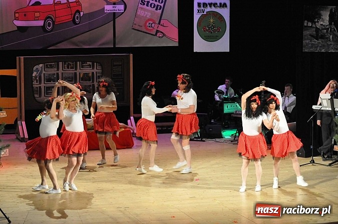 Zdjęcie w galerii na portalu naszraciborz.pl: PIT, CIT, VAT i korekta, czyli panie z urzędu skarbowego jako ABBA. Gwiazdka Serc 2014 w obiektywie wiadomości z regionu