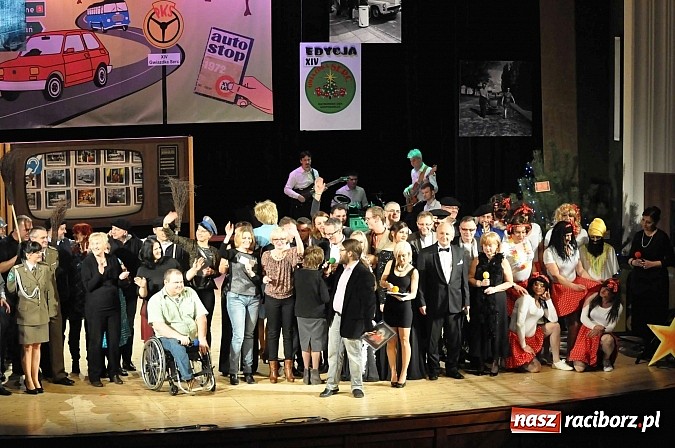 Zdjęcie w galerii na portalu naszraciborz.pl: PIT, CIT, VAT i korekta, czyli panie z urzędu skarbowego jako ABBA. Gwiazdka Serc 2014 w obiektywie wiadomości z regionu