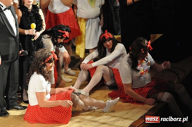 Zdjęcie w galerii na portalu naszraciborz.pl: PIT, CIT, VAT i korekta, czyli panie z urzędu skarbowego jako ABBA. Gwiazdka Serc 2014 w obiektywie wiadomości z regionu