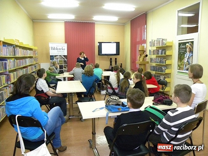 Zdjęcie w galerii na portalu naszraciborz.pl: Marzycielska Poczta w Bibliotece wiadomości z regionu