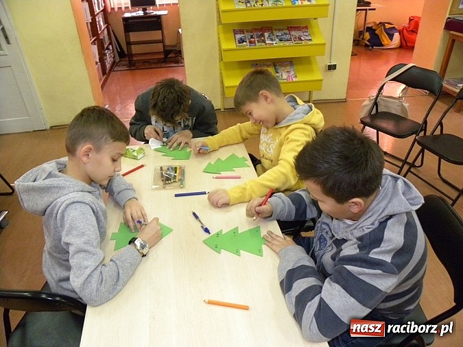 Zdjęcie w galerii na portalu naszraciborz.pl: Marzycielska Poczta w Bibliotece wiadomości z regionu
