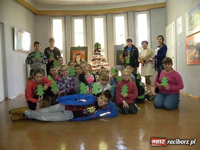 Zdjęcie w galerii na portalu naszraciborz.pl: Marzycielska Poczta w Bibliotece wiadomości z regionu