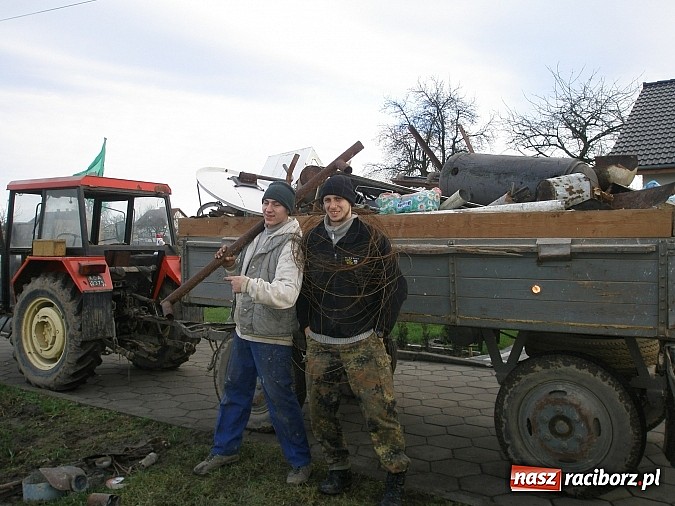 Zdjęcie w galerii na portalu naszraciborz.pl: Wielka Złomiada 2014, czyli poprawczak zn&oacute;w skuteczny w niesieniu pomocy wiadomości z regionu
