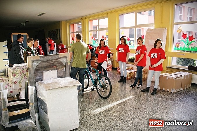 Zdjęcie w galerii na portalu naszraciborz.pl: Szlachetna Paczka 2014. Raciborska drużyna SuperW spisała się na medal! wiadomości z regionu