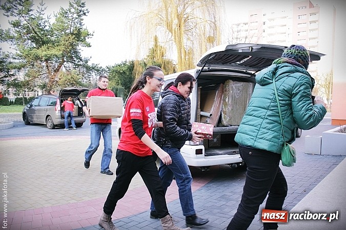 Zdjęcie w galerii na portalu naszraciborz.pl: Szlachetna Paczka 2014. Raciborska drużyna SuperW spisała się na medal! wiadomości z regionu
