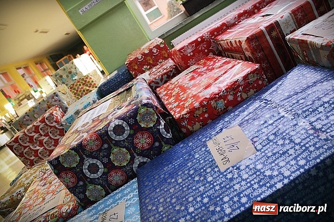 Zdjęcie w galerii na portalu naszraciborz.pl: Szlachetna Paczka 2014. Raciborska drużyna SuperW spisała się na medal! wiadomości z regionu