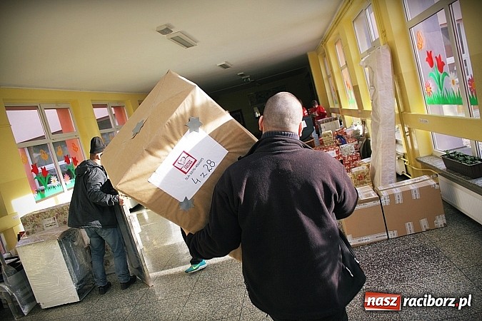 Zdjęcie w galerii na portalu naszraciborz.pl: Szlachetna Paczka 2014. Raciborska drużyna SuperW spisała się na medal! wiadomości z regionu