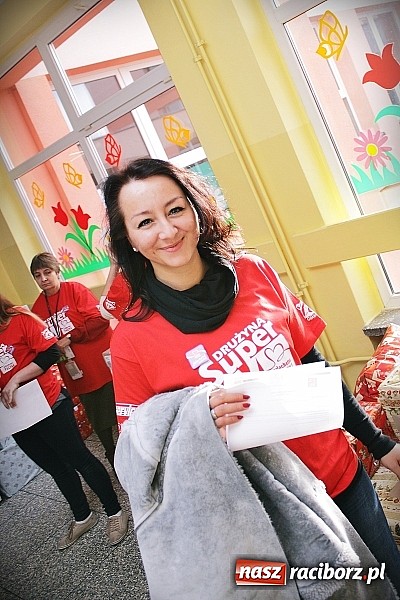 Zdjęcie w galerii na portalu naszraciborz.pl: Szlachetna Paczka 2014. Raciborska drużyna SuperW spisała się na medal! wiadomości z regionu