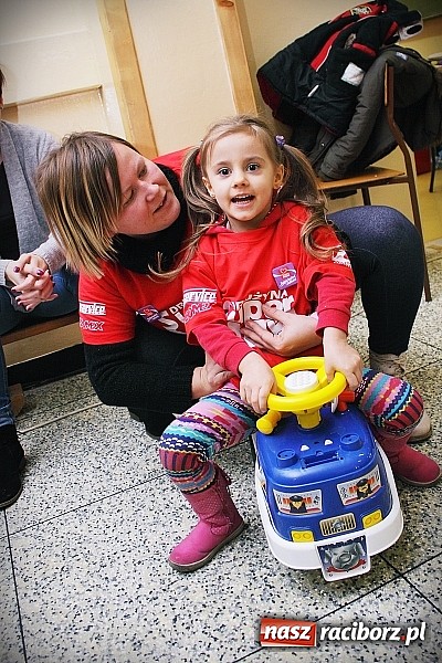 Zdjęcie w galerii na portalu naszraciborz.pl: Szlachetna Paczka 2014. Raciborska drużyna SuperW spisała się na medal! wiadomości z regionu