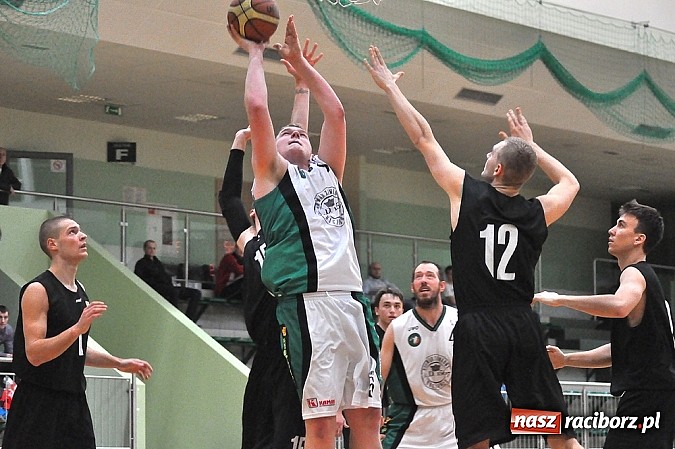 Zdjęcie w galerii na portalu naszraciborz.pl: Koszykówka: Miało być dobrze, ale wyszło... niedobrze wiadomości z regionu