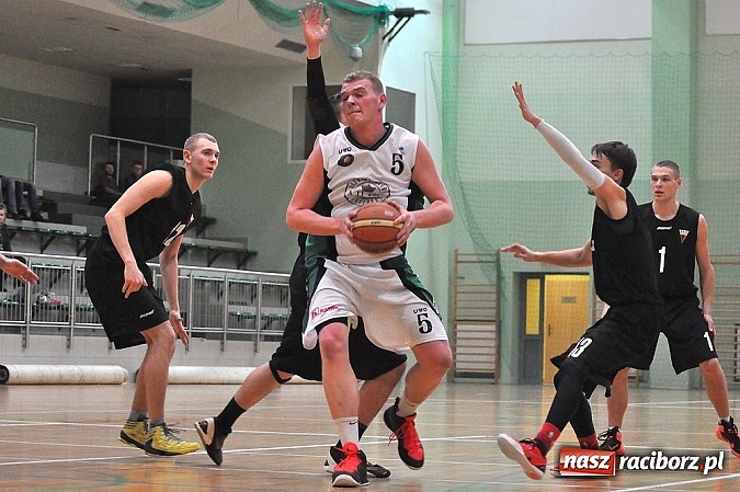 Zdjęcie w galerii na portalu naszraciborz.pl: Koszykówka: Miało być dobrze, ale wyszło... niedobrze wiadomości z regionu