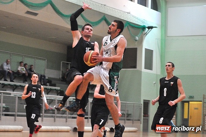 Zdjęcie w galerii na portalu naszraciborz.pl: Koszykówka: Miało być dobrze, ale wyszło... niedobrze wiadomości z regionu