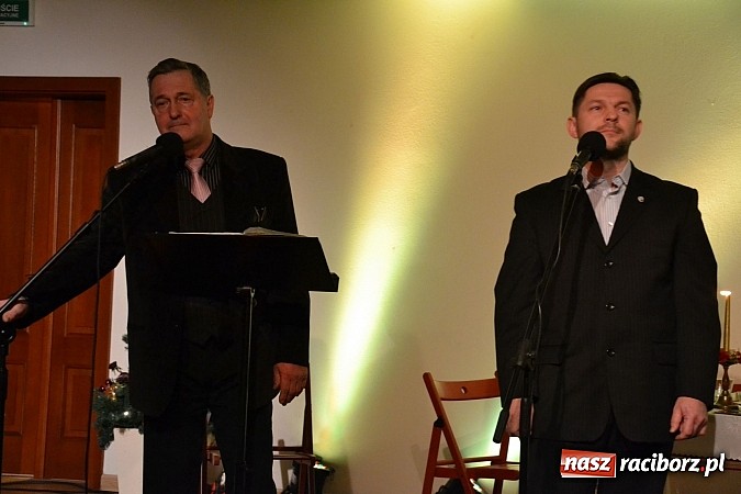Zdjęcie w galerii na portalu naszraciborz.pl: Z wesołą nowiną - biesiada wigilijna na zamku wiadomości z regionu