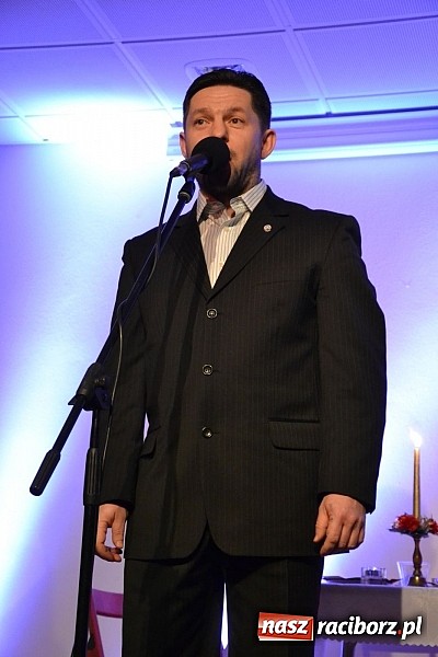 Zdjęcie w galerii na portalu naszraciborz.pl: Z wesołą nowiną - biesiada wigilijna na zamku wiadomości z regionu