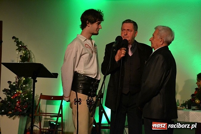 Zdjęcie w galerii na portalu naszraciborz.pl: Z wesołą nowiną - biesiada wigilijna na zamku wiadomości z regionu