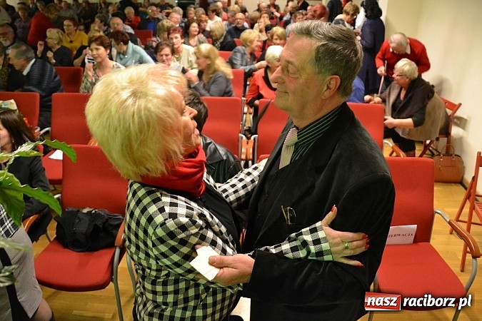 Zdjęcie w galerii na portalu naszraciborz.pl: Z wesołą nowiną - biesiada wigilijna na zamku wiadomości z regionu