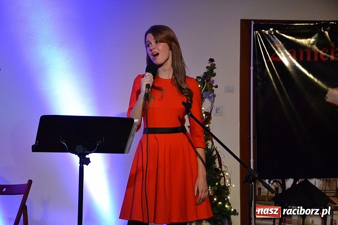 Zdjęcie w galerii na portalu naszraciborz.pl: Z wesołą nowiną - biesiada wigilijna na zamku wiadomości z regionu