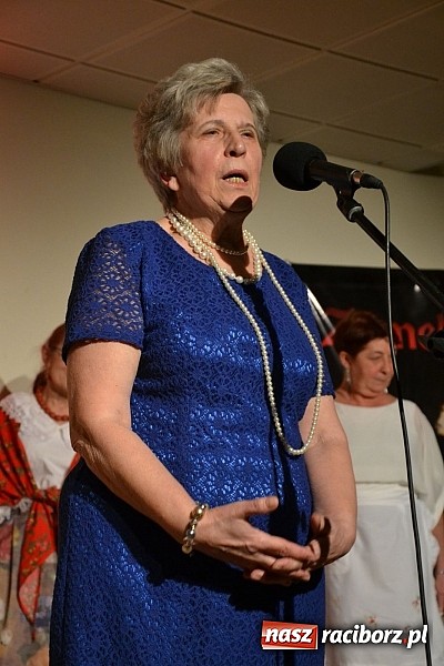 Zdjęcie w galerii na portalu naszraciborz.pl: Z wesołą nowiną - biesiada wigilijna na zamku wiadomości z regionu