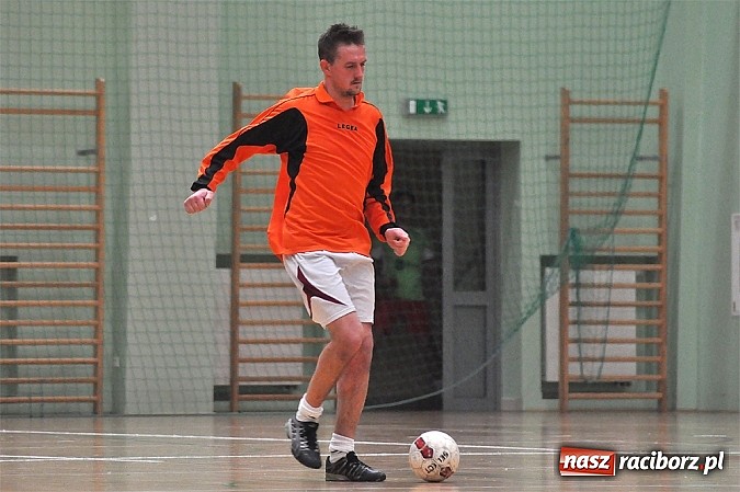 Zdjęcie w galerii na portalu naszraciborz.pl: Pędzące Byki dogoniły Galaktikos wiadomości z regionu