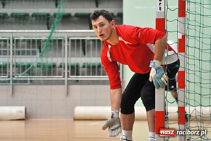 Zdjęcie w galerii na portalu naszraciborz.pl: Pędzące Byki dogoniły Galaktikos wiadomości z regionu