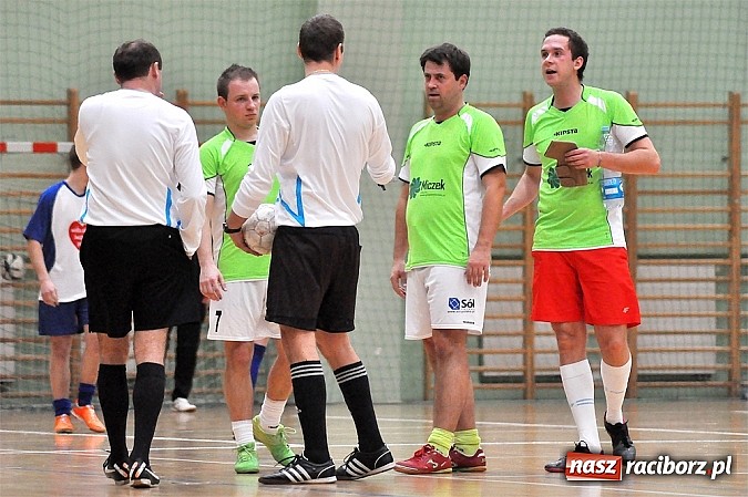 Zdjęcie w galerii na portalu naszraciborz.pl: Pędzące Byki dogoniły Galaktikos wiadomości z regionu