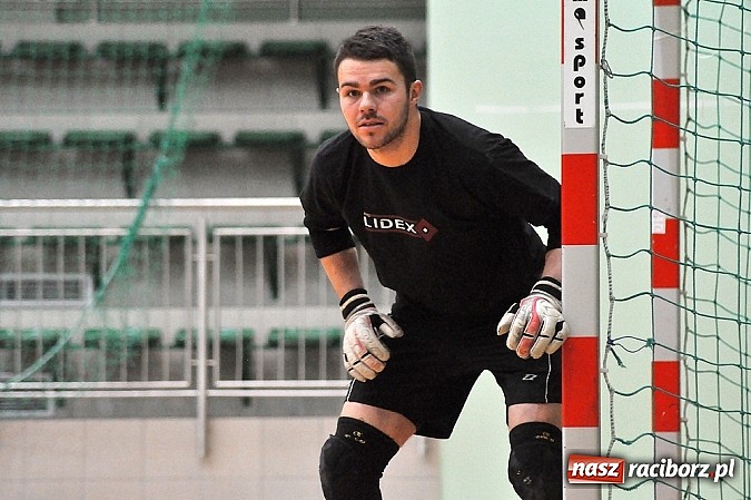 Zdjęcie w galerii na portalu naszraciborz.pl: Pędzące Byki dogoniły Galaktikos wiadomości z regionu