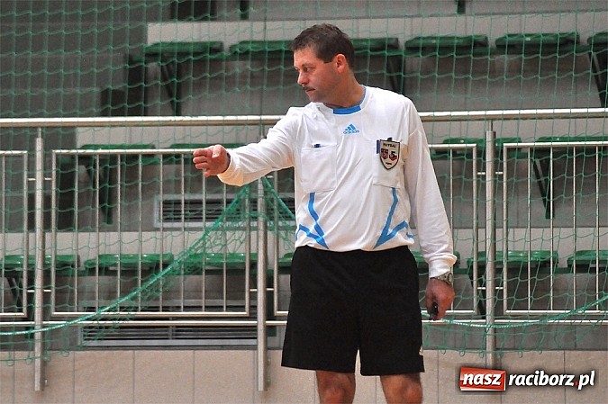 Zdjęcie w galerii na portalu naszraciborz.pl: Pędzące Byki dogoniły Galaktikos wiadomości z regionu