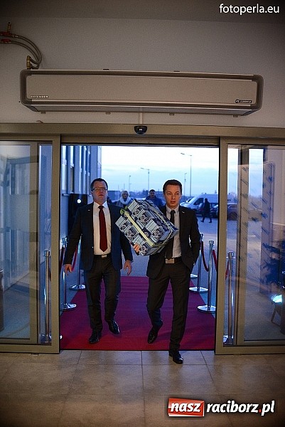 Zdjęcie w galerii na portalu naszraciborz.pl: Eko-Okna oddały nową halę produkcyjną w Kornicach. Pracę znajdzie tu 500 osób wiadomości z regionu