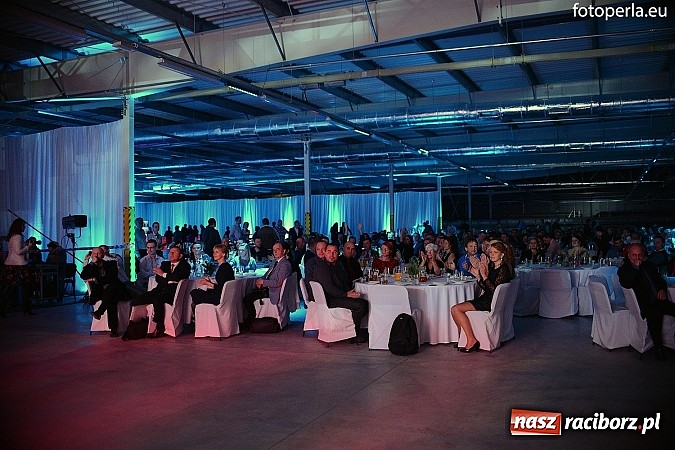 Zdjęcie w galerii na portalu naszraciborz.pl: Eko-Okna oddały nową halę produkcyjną w Kornicach. Pracę znajdzie tu 500 osób wiadomości z regionu