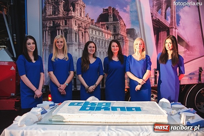 Zdjęcie w galerii na portalu naszraciborz.pl: Eko-Okna oddały nową halę produkcyjną w Kornicach. Pracę znajdzie tu 500 osób wiadomości z regionu