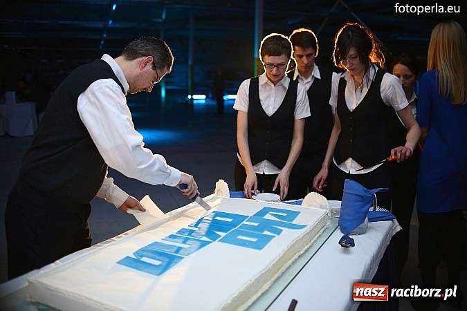 Zdjęcie w galerii na portalu naszraciborz.pl: Eko-Okna oddały nową halę produkcyjną w Kornicach. Pracę znajdzie tu 500 osób wiadomości z regionu