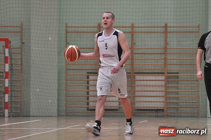 Zdjęcie w galerii na portalu naszraciborz.pl: Koszykówka: Smutna porażka Ofensywy wiadomości z regionu