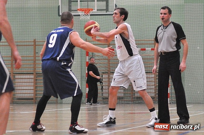 Zdjęcie w galerii na portalu naszraciborz.pl: Koszykówka: Smutna porażka Ofensywy wiadomości z regionu