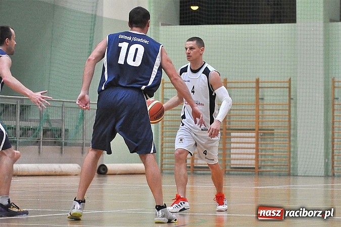 Zdjęcie w galerii na portalu naszraciborz.pl: Koszykówka: Smutna porażka Ofensywy wiadomości z regionu
