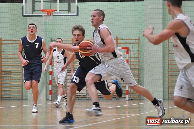 Zdjęcie w galerii na portalu naszraciborz.pl: Koszykówka: Smutna porażka Ofensywy wiadomości z regionu