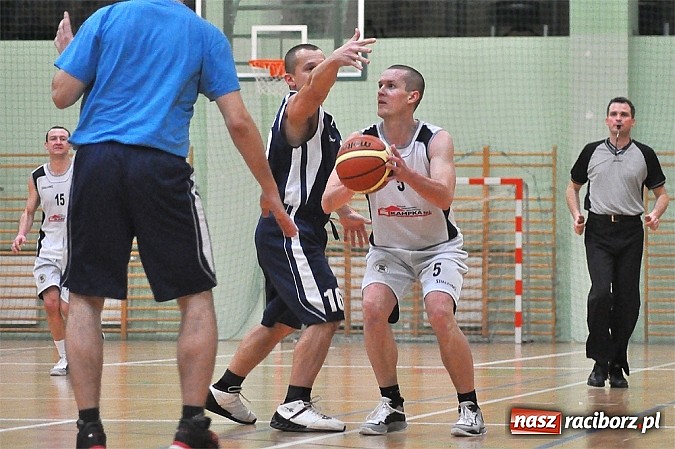 Zdjęcie w galerii na portalu naszraciborz.pl: Koszykówka: Smutna porażka Ofensywy wiadomości z regionu