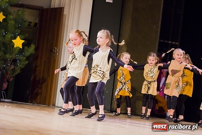 Zdjęcie w galerii na portalu naszraciborz.pl: Koncert charytatywny Źródła na rzecz Natalii Kwiatkowskiej wiadomości z regionu