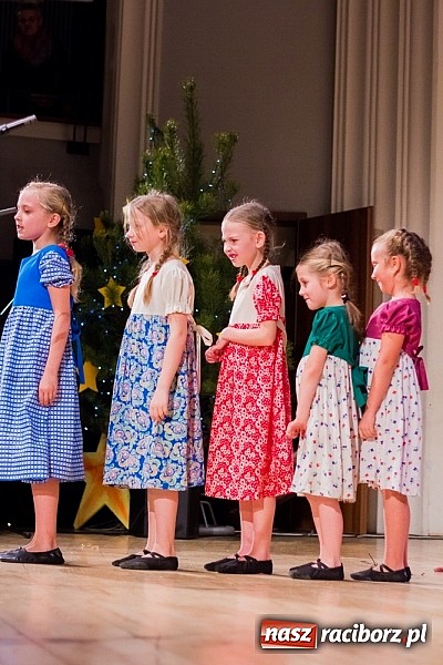 Zdjęcie w galerii na portalu naszraciborz.pl: Koncert charytatywny Źródła na rzecz Natalii Kwiatkowskiej wiadomości z regionu