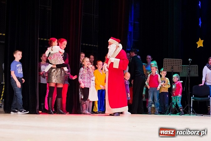 Zdjęcie w galerii na portalu naszraciborz.pl: Koncert charytatywny Źródła na rzecz Natalii Kwiatkowskiej wiadomości z regionu