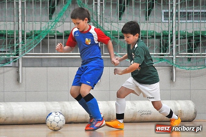 Zdjęcie w galerii na portalu naszraciborz.pl: Młodzi adepci futbolu walczyli o puchar starosty wiadomości z regionu