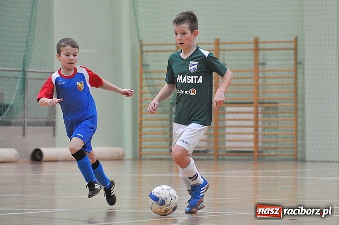 Zdjęcie w galerii na portalu naszraciborz.pl: Młodzi adepci futbolu walczyli o puchar starosty wiadomości z regionu