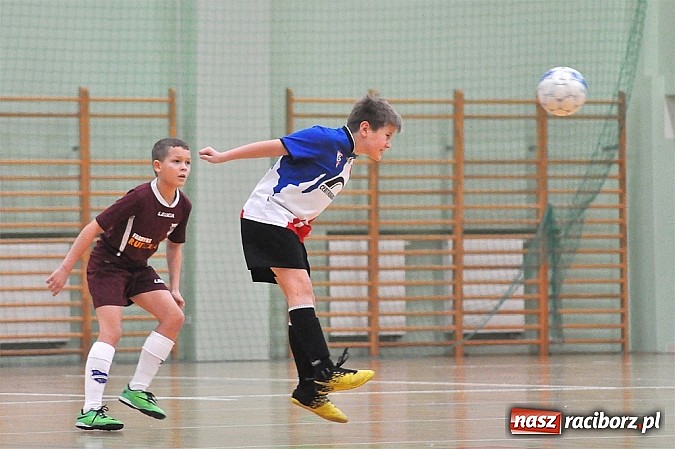 Zdjęcie w galerii na portalu naszraciborz.pl: Młodzi adepci futbolu walczyli o puchar starosty wiadomości z regionu