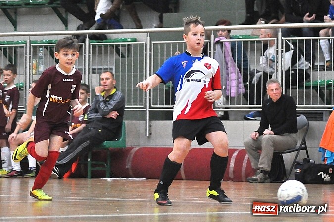 Zdjęcie w galerii na portalu naszraciborz.pl: Młodzi adepci futbolu walczyli o puchar starosty wiadomości z regionu